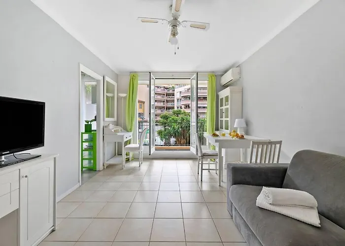 Le Landelle - Centre- Climatisation -proche Gare Sncf *